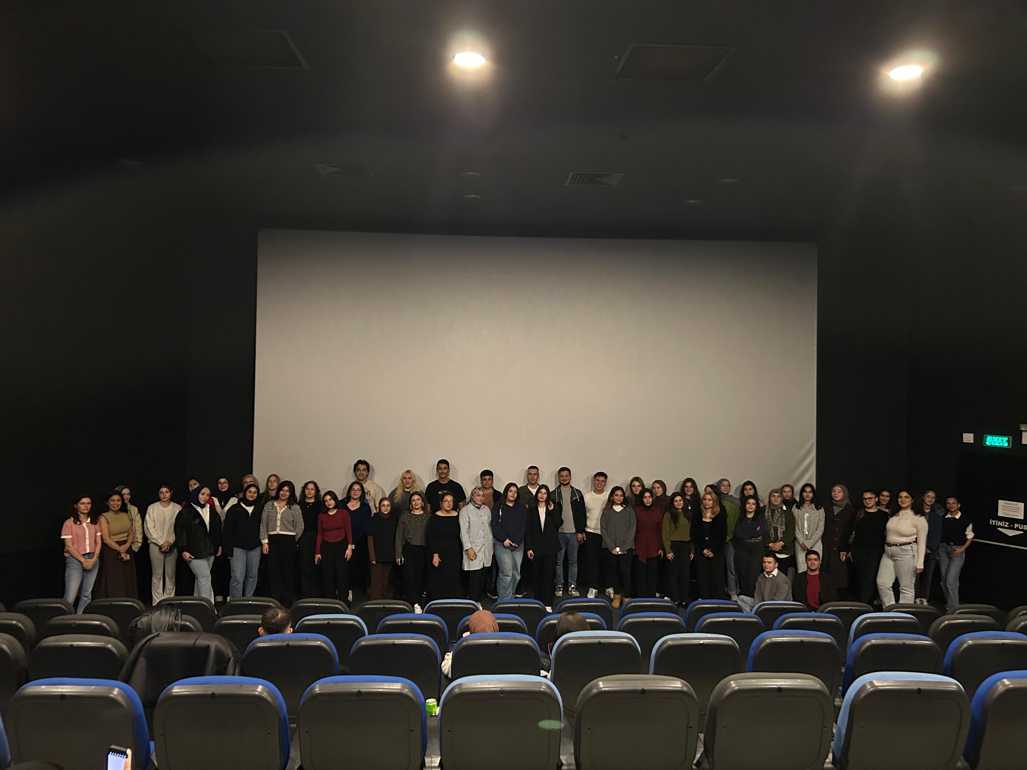 Gençler Bir Kez Daha Beyaz Perdede Buluştu!